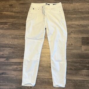 Curve Appeal White Denim begging